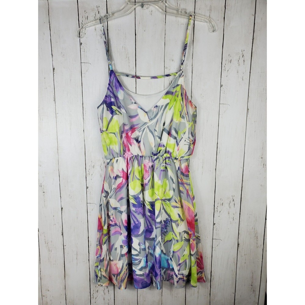 Everly Women's Spaghetti Strap Floral Top Shirt Blouse Size Small Colorful Vneck